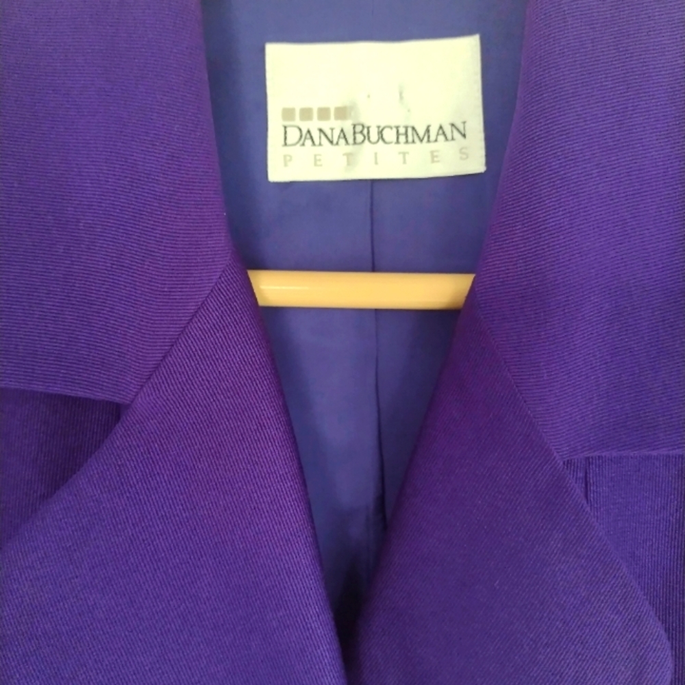 Vintage Silk Dana Buchman Blazer with matching skirt (can be sold separately) - Picture 4 of 13